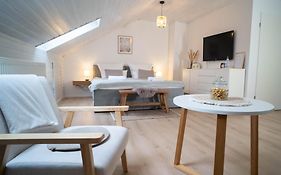 Charmantes Apartment Mit Balkon